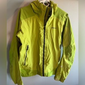 Patagonia Water and Windproof Green Jacket - Large